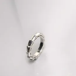 Designer Bvlgarys925 smycken Bulgarie Armband Baojia Snake Bone Ring Pure Silver Plain Ring Full Diamond Snake Shaped Ring White Beimu Enalj Ring High bra bra KK