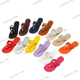 أعلى T0RY Sandal Slids Thong Slippers Cut Out Out Womens Bugs Flats Sole Designer Bu1chslides Butche Sandals Mi11er Flip Flowd