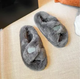 Chinelos de lã de alta qualidade flechas mulheres inverno quente cor sólida moda feminina liso de inverno casual slides