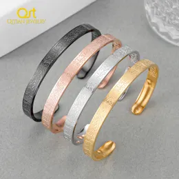 Ayatul Kursi Cuff Bangles女性ゴールドステンレス鋼ジュエリーパーソナライズされたブレスレットイスラム書道アラビア神Messager Gifts 240410