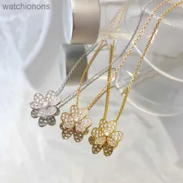 Designer di collana da donna AAA VANCLEF originale femmina Colover Necklace Female Flow Diamond Flower Pendant 18K Rose Gold Light With Real Brand Logo Box