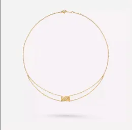 Halsband Coco Crush Moon Halsband Nytt i lyxigt fina smyckekedjans halsband för kvinnors hänge K Gold Heart Designer Ladies Fashion med PA