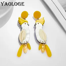 Orecchini a pennello Yaologe Trend Yellow Parrot Acrilic for Women Fashion Cartoon Birds Birds Girls Gioielli Ear Gioielli Regali fatti a mano