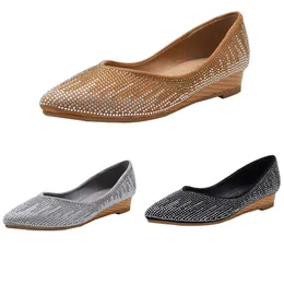 2024 Nya tofflor Sandaler Slide Womens Sandals Summer Outdoors Black Brown White Shoes Party Shoes Storlek 36-42