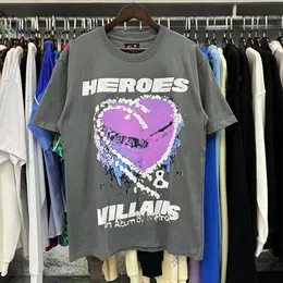 Hellstar T Shirt Tasarımcı Tişörtleri Grafik Tee Lüks Moda Erkek Tişörtleri Mor Yaratıcı Kalp Şekleli Baskılı Baskılı Kısa Kısa Kısa Kısa Kısa Erkekler ve Kadınlar