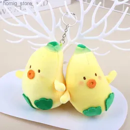 Plüsch -Schlüsselanhänger 1pcs niedliche Banana Duck Plüsch Spielzeug Cartoon Anhänger weich gefüllte Puppe Keychain Rucksack Auto Bag Key Ring Dekor Kinder Geschenk Y240415