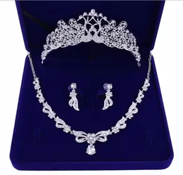 Romantische Perlenkristall Drei Stücke Brautschmuck Sets Braut Halskette Ohrring Kronen Haare Hochzeitsfeier Accessoires billig9479416