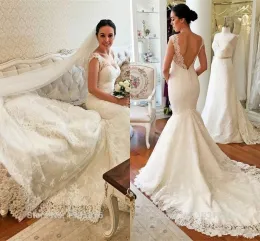 2024 abiti da sposa sirena senza schienale in pizzo a V Spazzatura trainno da sposa da sposa su misura