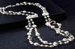 Högkvalitativa kvinnor Camellia Pearl Pendants Halsband Dubbelskikt Långa kedjor krage de moda nummer 5 Flower Party Jewelry7476490