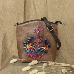 Bag Form Retro First Layer Kuh Leder Frauen 2024 handgeschlagener geprägter Schmetterling kleine Umhängetaschen Freizeit Messenger