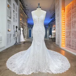 Hire lnyer überbackte Hals Schnürung Rücken Perlen Pailletten Applikationen Appliken elegante Meerjungfrau Hochzeitskleid Real Office Fotos Video Vestido de noiva serea