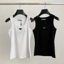 Designer Damen Tee T -Shirts Richtiger Stil hochwertiger Baumwoll -Tanktop -Sommer -Mode sexy Ernte T -Shirt ärmellose Stricksticke Rückenfreie Tops
