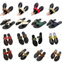 Designer Slifori Donne G Flip Flip Summer Embossing in gomma Slide uomini Plavuto Causal Beach Sliders Filla in pelle Sandali di lussuoso designer di lusso