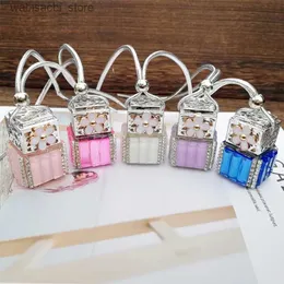 Fragrance Car Parfym Empty Bottle Air Freshener Diffuser Fragrance Essential Oil Uquisite Container Hängande glas Diamond Pendant Square L49