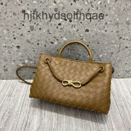 Single Designer Handbag 2024 Women Cowhide Hide Andino Crossbody Bottheega Venata Bags Elegant Lady Ascleding Brand Borse Bag Bag East/West in pelle H6YV