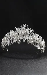 Il nuovo bellissimo fiore di strass in lega di strass e corone Accessori per capelli da sposa per le donne JCI0752561053