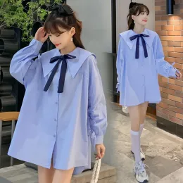 Skjortor koreansk stil 2024 Vår graviditetskläder vriddown krage preppy stil moderskap skjortor långärmad gravid kvinna blus blå