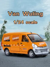 1/24 Scala in lega di zinco Diecast Van Wuling Auto Modello Simula Auto Pull Back Sound and Light Vehicles Birthday Toys for Boys 240402