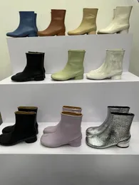 Tabi Boots 디자이너 신발 두꺼운 힐 헤드 패션 발목 부츠 중립 분할 발가락 부츠 새로운 화려한 클래식 스타일 아나토미 발목 신발