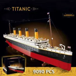 Bloco Bloco 9090 PCs Titanic Large Cruise Boat Navio a vapor Blocks Blocks Brinistros Toys Aniversário Presentes de Natal Compatível 99023 102