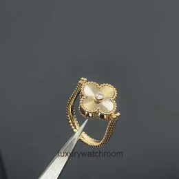 Anéis de jóias de ponta para Vancleff Womens Hot Rotcing Lucky Grass Ring com Placamento de ouro da moda e dos dedos Luxo e design Sense Original 1: 1 com logotipo