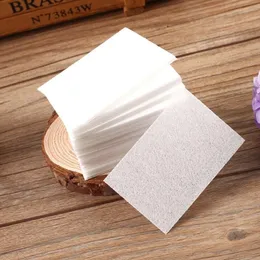 700 pieces Lint-Free Nail Polish Remover Cotton Nail Wipes UV Gel Tips Remover Cleaner Paper Pad Nail Art Cleaning Manicure Tool