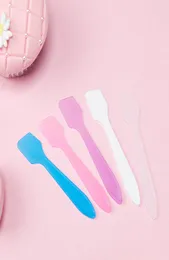 Plastic makeup tools mask spoon 81mm cosmetic spatulas 100pcslot product small for cream1725722