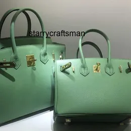 Bola de luxo feminina Bolsa de bolsa de grande capacidade Frutas verdes em couro de couro novo e elegante bolsa para mulheres