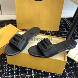 Branda de designer Flippers Sandálias FF Luxúria Almofadas Almofadas confortáveis de cobre preto de verão pisada de moda de praia Slipers de praia