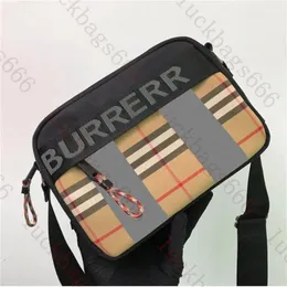 Tasarımcı Çantalar Çapraz Vücut Erkekler Omuz Çantaları Kadın Kamera Çantaları Naylon Ekose Stripe Crossbody Bag Leisure Bag Klasik Retro Elçi Meydanı Telefon Çantası