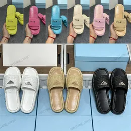 Piattaforma all'uncinetto pantofole designer sandals da donna vetrini di paglia di paglia in tessuto rafia tazz in pelle sandalo a lettere raffie muli muli intrecciati in piscina