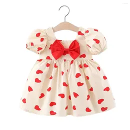 Mädchenkleider Kleinkind Girls Kleidung Sommerbaby Druck Herz Big Bow Dekor Prinzessin Säugling Puff Square Hals Geburtstagskleid