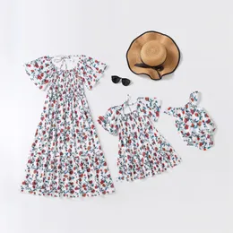 Estilo de vestido filho pai feminino impressão de flores grande grupo de swing