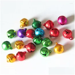 Weihnachtsdekorationen 500pcs/Los Farbeisen lose Perlen kleine Jingle Bells DIY Handgemachte Handwerk Weihnachten Anhänger Juwely Drop DHTDW