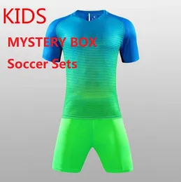 STANDE MYSTERY BOKES Maglie da calcio Regali per bambini Set di bambini con cortometraggi calcio selezionato casualmente da qualsiasi paese o stagione del club nel mondo Yakuda