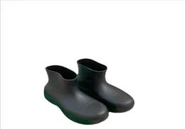 2022 New Fashion Puddle Womens Designer Short Boots Light Waterproof Casual Shoes 정품 고무 대형 밑창 다양한 색상 Boo8715779