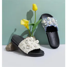 Tofflor med blandade färger skor kvinnor sträng pärla dekor kort stil sömnad design chanclas de hombre zapatillas casa mujer