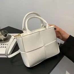 Omuz çantaları örgü tasarımı PU deri küçük yeşil tote crossbody kısa kolları ile 2024 yaz kadın lüks trendler çanta