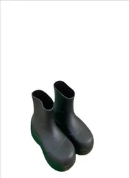 2022 NOWOŚĆ MODY Puddle Women Designer Krótkie buty Lekkie wodoodporne buty zwykłe oryginalne gumowe podeszwa różne kolory Boo9379333