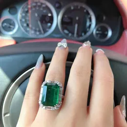 Rings Cluster prezioso lab Emerald Diamond Finger Ring 925 Sterling Silver Party Wedding Cand per donne Promise Gioielli Gioielli