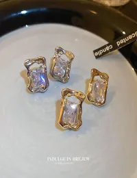 أقراط مصممة للنساء Jewlery Uxury أقراط المصمم مجوهرات المجوهرات الماسي سلسلة البرسيم المسمار الفاخر الكريستال الإناث coup8487888