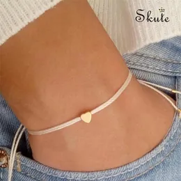 Charmarmband Skute Simple Delicate Tiny Gold Color Heart Armband Handgjorda justerbara strängar tur för kvinnors modesmycken