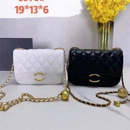 Kvinnors lyxdesigner väska ch handväska 90% fabrik het försäljning grossist fyrkant fett liten gyllene boll fransk ringkedja kedja mode axelväska retro crossbody väskor