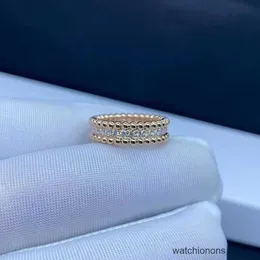 Anello di lusso di fascia di lusso Fanjia caleidoscopio bordo in rilievo anello di diamanti pieno femmina v spessore oro oro di alto grado di alto grado star pazzo da uomo e anelli da donna