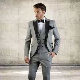 Tuxedos ljusgrå en knapp Mens Prom Suits Peaked Lapel Groomsmen Wedding Tuxedos For Men Blazers Three Piece Formal Suit Jacket+Pants