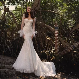 Vestido de noiva de sereia de pérolas de miços