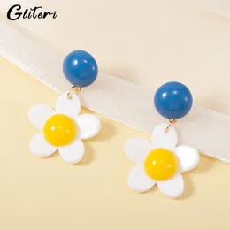 Brincos de Dangle Geiteri Estilo coreano Flor fofa para mulheres meninas doces primavera e verão Little Daisy Drop Breating Jóias de moda 2024