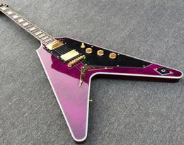 Custom Shop Trans Purple Flame Maple Top Flying V Gitarre Schwarze Pickguard String durch Body Bridge Gold Hardware1854204