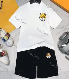 2023 Roupas de designer de luxo Conjuntos de roupas infantis Treme de tigre