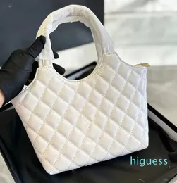 2024 Altın Toka Matelasse Zincir Omuz Torbası Crossbody Çantalar Büyük Kapasite Makyaj Kılıfı Fermuar Mühür Tohumlar